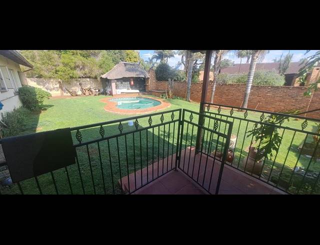 5 BEDROOM HOUSE FOR SALE IN PARKRAND